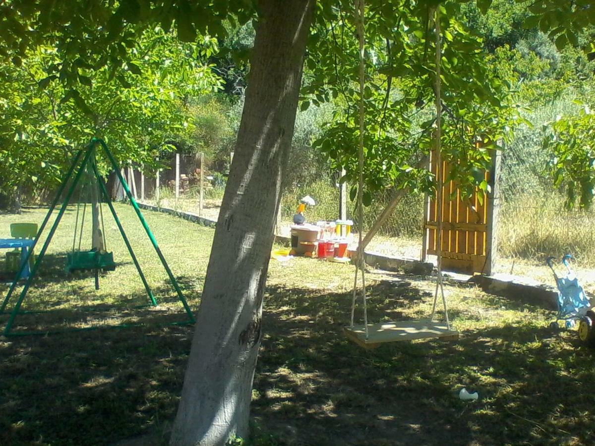The Country Path B&B Toffia Esterno foto